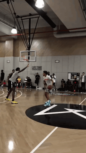 篮球勇士替补球员连续三场得分上双（勇士替补球员连续三场砍下两位数得分）