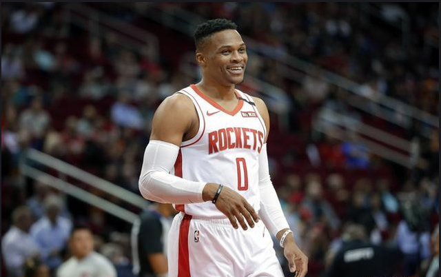 图片报：米兰对金玟哉感兴趣，在今夏就曾观察过他（图片报：米兰有意金玟哉，今夏已派人考察）