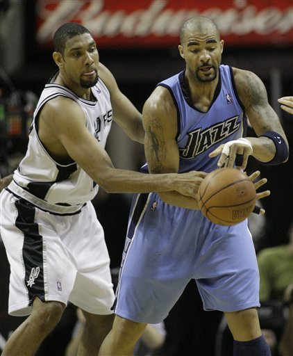 尤文官方：弗朗西斯科-孔塞桑当选队内10月最佳球员（尤文官宣：弗朗西斯科-孔塞桑荣膺球队十月最佳）