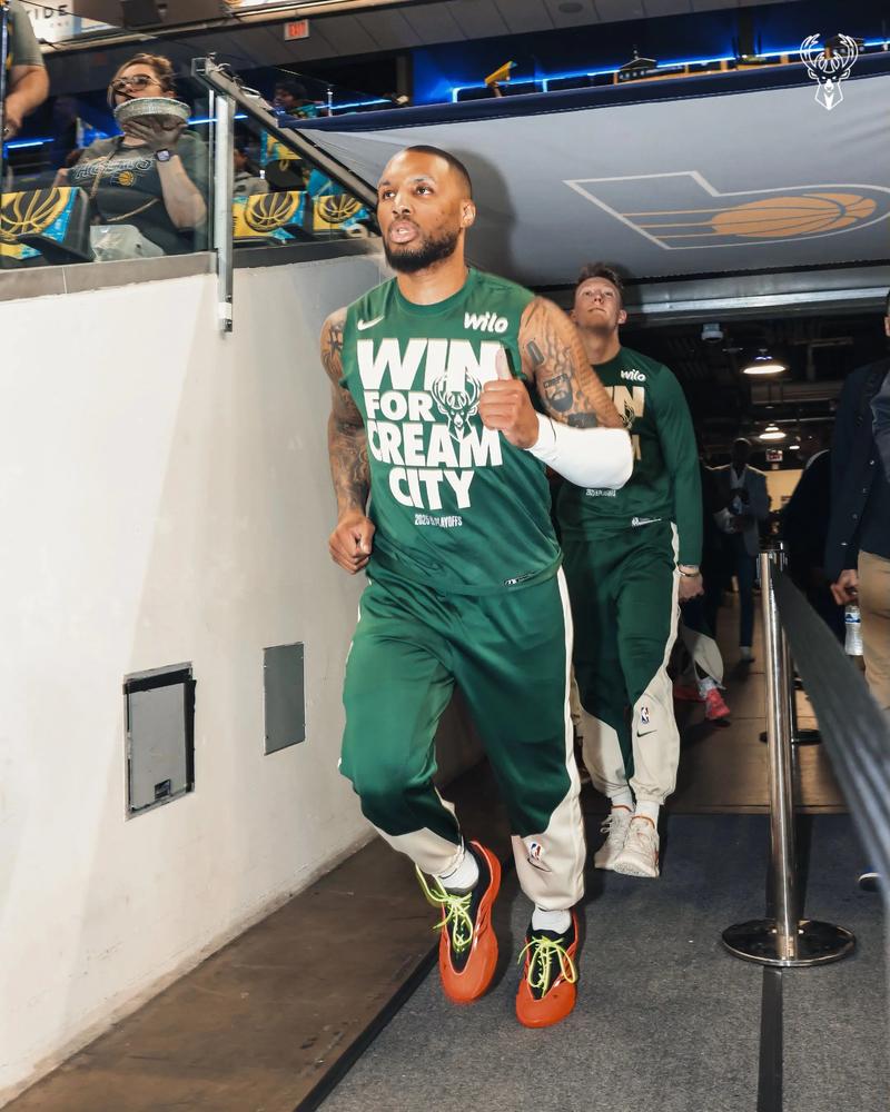 三连败！利物浦1-4埃因霍温，范戴克送点，德里乌赫双响（利物浦遭三连败：1-4不敌埃因霍温，范戴克送点，德里乌赫梅开二度）