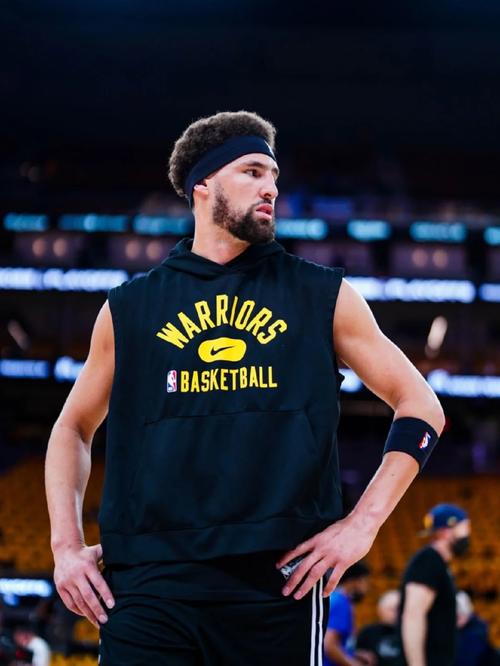 替补尽力！爵士替补3人得分上双难阻球队输球（三替补上双仍难救主，爵士无奈吞败）