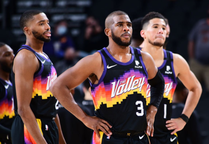 麦迪逊盛赞梅努欧洲杯表现，称其控球稳能回顶尖（麦迪逊力赞梅努欧洲杯发挥：控球沉稳，有望重回顶尖行列）