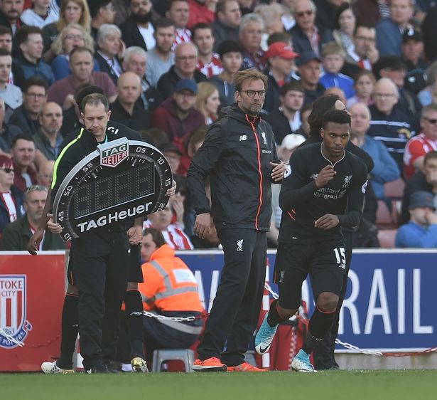 记者：得知塞梅尼奥更倾向于加盟其他球队，热刺已退出争夺战（记者：热刺得知塞梅尼奥倾向投他队后，已退出竞争）