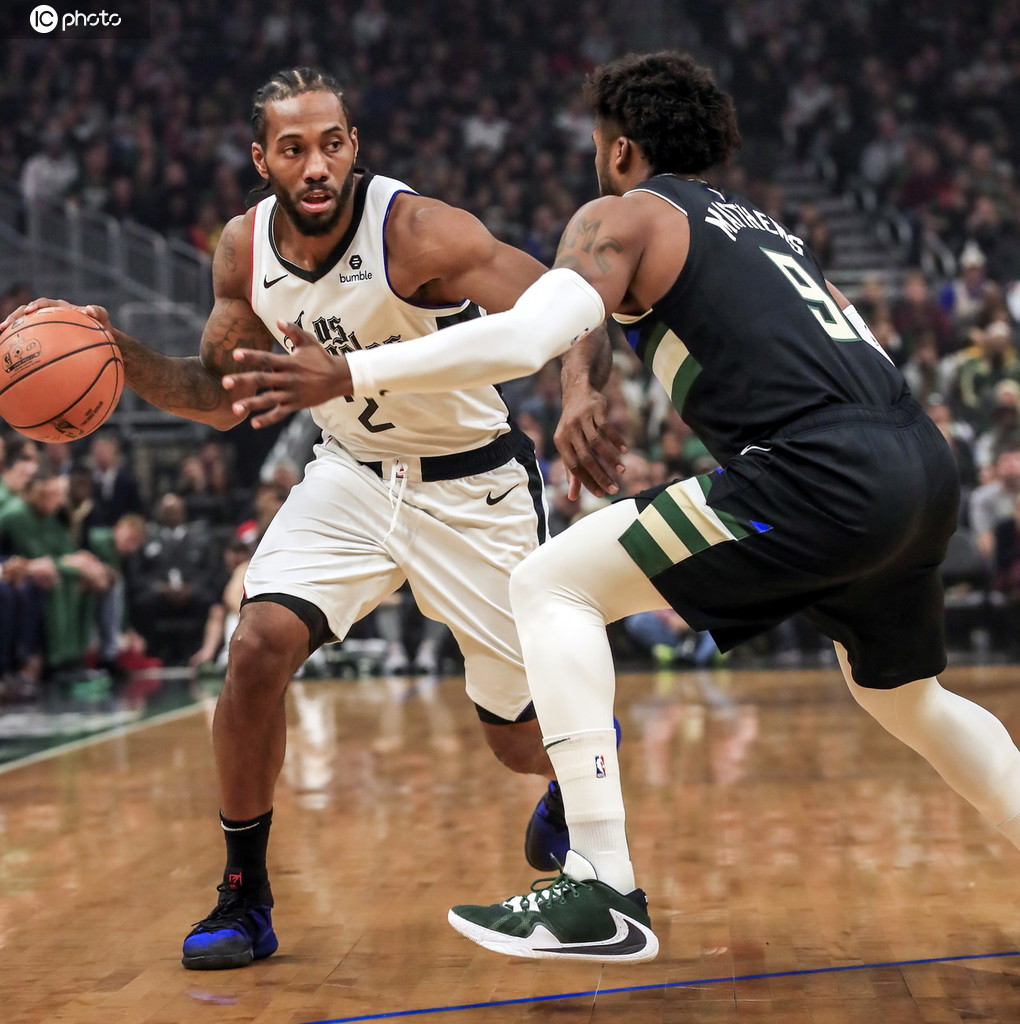 琼斯：萨拉赫已向全队道歉，利物浦上下将团结一致支持他（琼斯称萨拉赫已向队友道歉，利物浦上下将同心支持他）