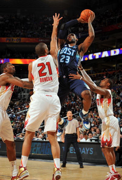 今日灰熊对阵快船 布兰登·克拉克出场状态升级为小概率出战（灰熊今日迎战快船，布兰登·克拉克出场状态上调至小概率出战）