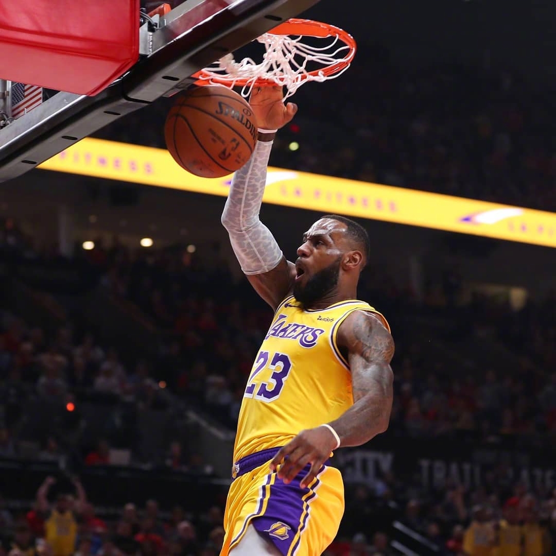 NBA半场：杨瀚森缺席，费尔斯15分，琼斯被驱逐，鹈鹕70-68开拓者（NBA半场战报：鹈鹕70-68领先开拓者，杨瀚森缺阵，费尔斯砍下15分，琼斯遭驱逐出场）