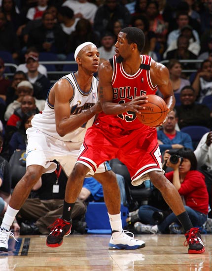 马卡：皇马高层连夜开会，确定欧冠对曼城是阿隆索生死战（马卡报称：皇马高层连夜商议，认定欧冠战曼城将成阿隆索的生死之战）